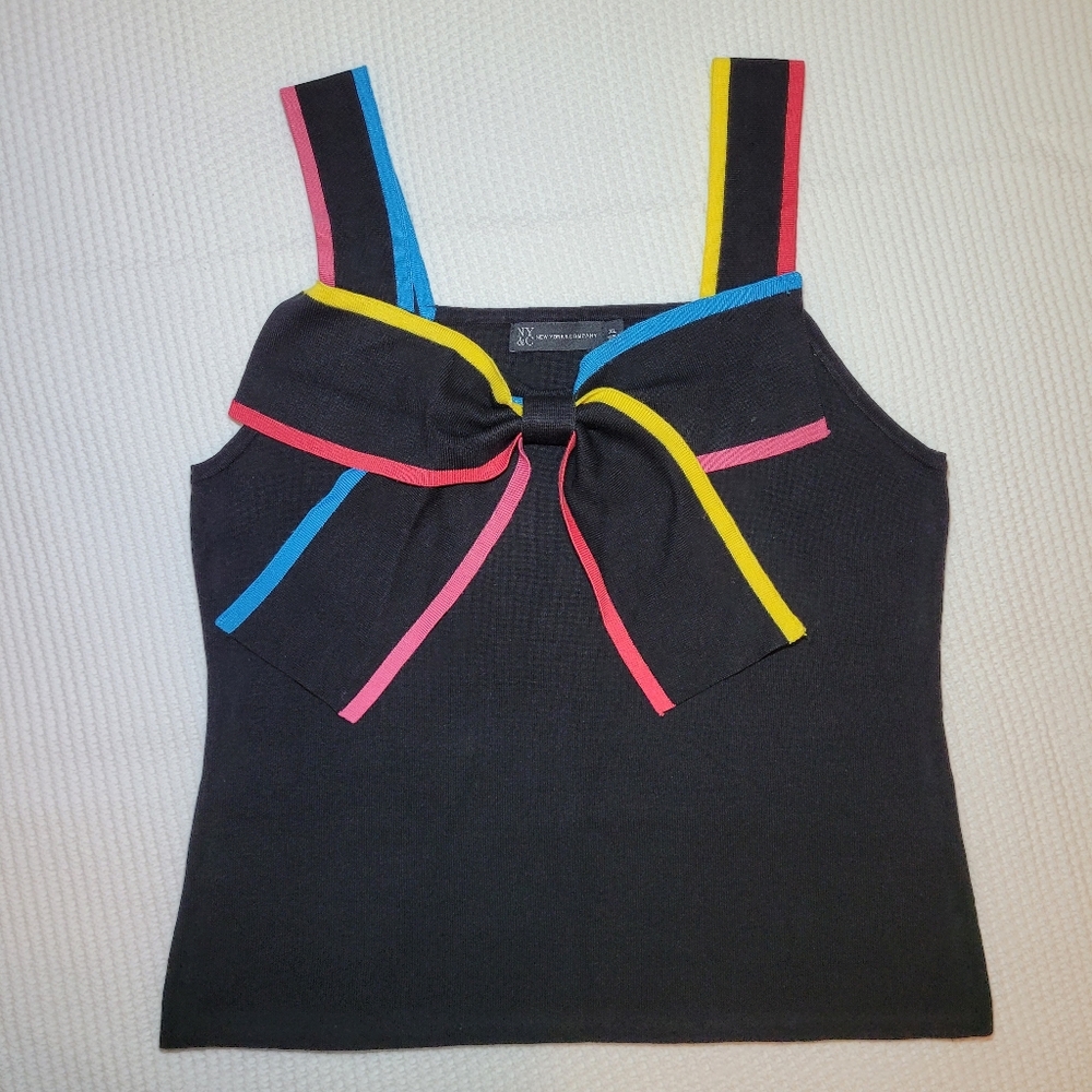 Sleeveless Knit Top With Bow Detail